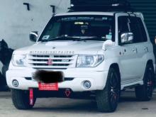 Mitsubishi Pajero IO 2006 SUV