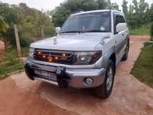 Mitsubishi Pajero IO 2000 SUV