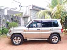 Mitsubishi Pajero IO 1999 SUV