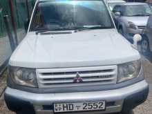 Mitsubishi Pajero Io 1999 SUV