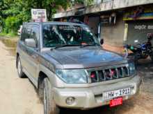 Mitsubishi Pajero Io 2001 SUV