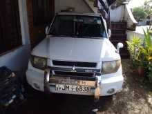 Mitsubishi Pajero IO 2001 SUV