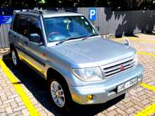 Mitsubishi Pajero IO GDI 2002 SUV