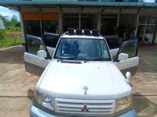 Mitsubishi Pajero Io 2000 SUV