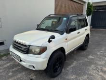 Mitsubishi Pajero Io 2001 SUV