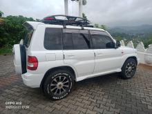 https://riyasewana.com/uploads/mitsubishi-pajero-io-22828486194.jpg