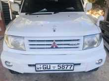 Mitsubishi Pajero IO 1999 SUV