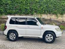 https://riyasewana.com/uploads/mitsubishi-pajero-io-241023275002.jpg