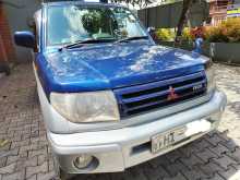 Mitsubishi Pajero IO 2003 SUV