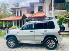 https://riyasewana.com/uploads/mitsubishi-pajero-io-27190531393.jpg