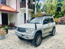 Mitsubishi Pajero IO GDI 1998 SUV