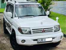 Mitsubishi Pajero IO 2001 SUV