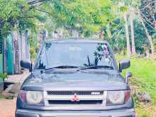 Mitsubishi Pajero Io 1999 SUV