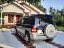 Mitsubishi Pajero IO 2000 SUV