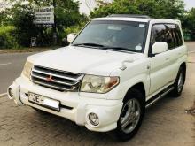 Mitsubishi Pajero Io 2000 SUV