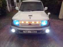 Mitsubishi Pajero Io 2002 SUV