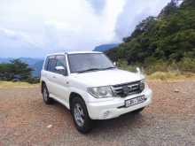 Mitsubishi Pajero IO H77W 2001 SUV