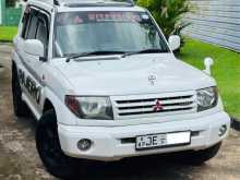 Mitsubishi Pajero IO 2001 SUV