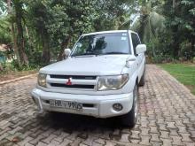 Mitsubishi Pajero Io 2000 SUV