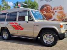 Mitsubishi PAJERO MK 1 1990 SUV