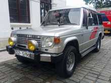 Mitsubishi PAJERO MK1 1988 SUV