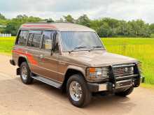Mitsubishi Pajero MK1 1988 SUV