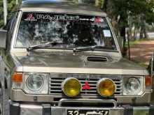 Mitsubishi Pajero Mk1 1988 SUV