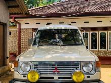 Mitsubishi Pajero 1988 SUV