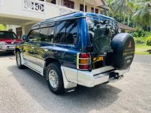 https://riyasewana.com/uploads/mitsubishi-pajero-montero-187515417555.jpg