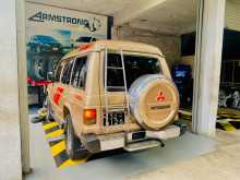 https://riyasewana.com/uploads/mitsubishi-pajero-palathsaba-1988-1318043312544.jpg