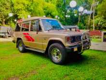 https://riyasewana.com/uploads/mitsubishi-pajero-palathsaba-1988-1318043312602.jpg