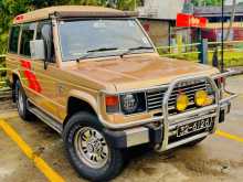 https://riyasewana.com/uploads/mitsubishi-pajero-palathsaba-1988-198185212662.jpg