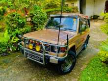 Mitsubishi Pajero 1988 SUV