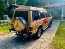 https://riyasewana.com/uploads/mitsubishi-pajero-palathsaba-1988-819320212134.jpg