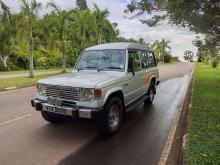 https://riyasewana.com/uploads/mitsubishi-pajero-palathsaba-26849446524.jpg
