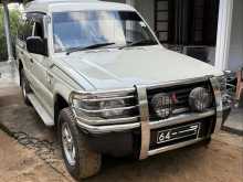 https://riyasewana.com/uploads/mitsubishi-pajero-v34-923080422542.jpg