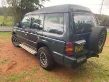 https://riyasewana.com/uploads/mitsubishi-pajero-v36-1994-36282712594.jpg
