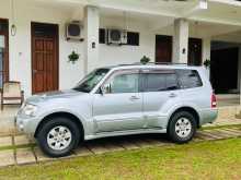 https://riyasewana.com/uploads/mitsubishi-pajero-v75-2004-259561312724.jpg