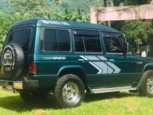 Mitsubishi Palathsaba Pajero 1984 SUV