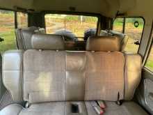 https://riyasewana.com/uploads/mitsubishi-palathsabha-pajero-1988-48440612903.jpg