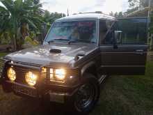 Mitsubishi Pajero 1988 SUV