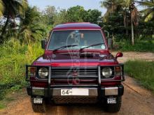 Mitsubishi Pajero 1990 SUV