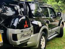 Mitsubishi Pajero 2000 SUV