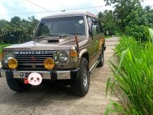 Mitsubishi Pajero 1989 SUV