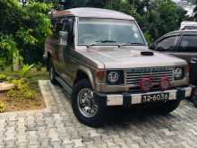 Mitsubishi Pajero 1989 SUV