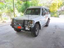 Mitsubishi Pajero 1988 SUV