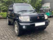 Mitsubishi Pajero Io 1999 SUV