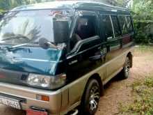 Mitsubishi PO15 1990 Van
