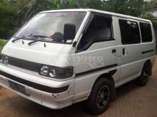 Mitsubishi PO5 1986 Van