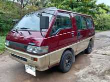Mitsubishi PO5 V 1988 Van
